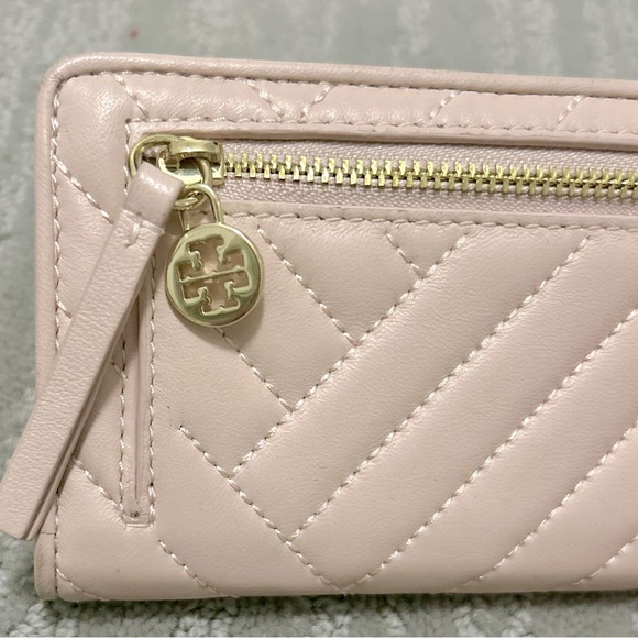 Tory Burch Pink Quilted Wallet - Picture 4 of 12